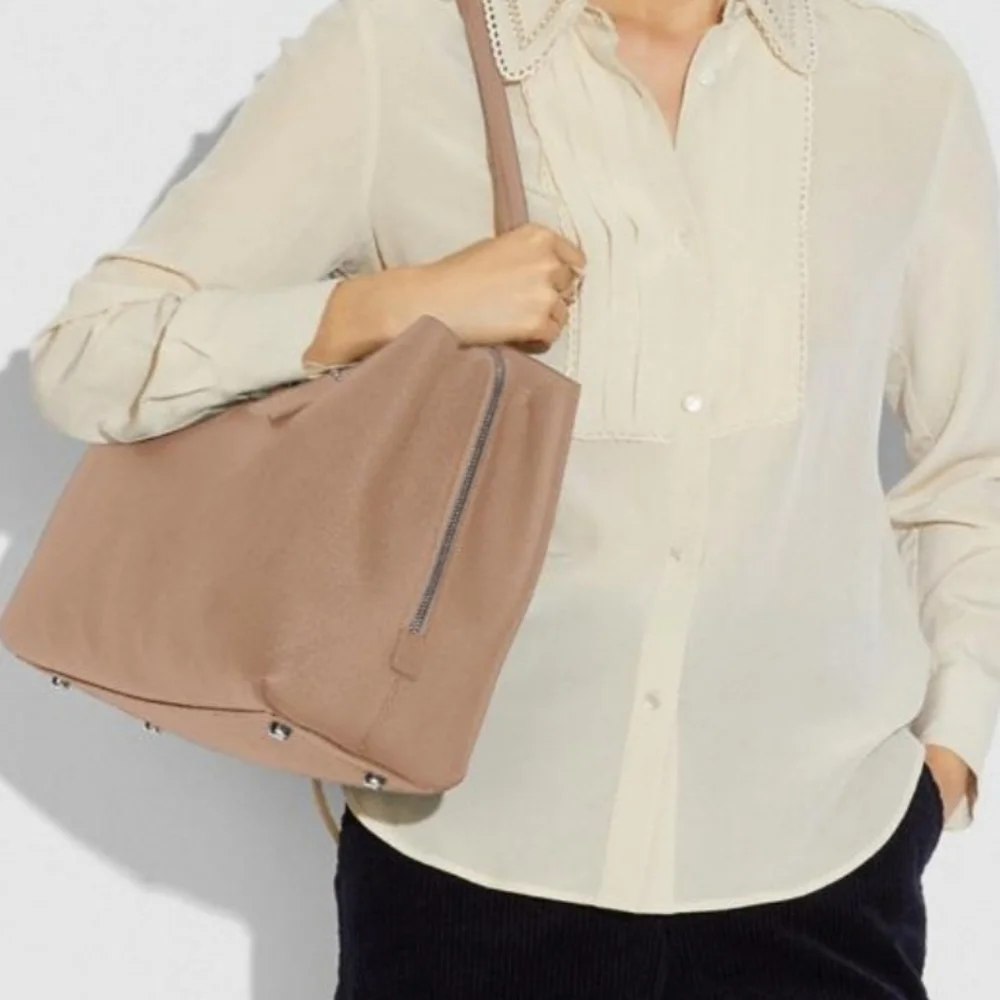 - Coach Charlie Carryall 40 Taupe - Picture 16 of 16